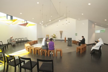 Moderne Kapelle im Hotel St. Elisabeth